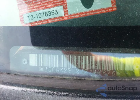 2001 Chevrolet Silverado 2500 Ls z USA, uszkodzony, nr VIN 1GCGK29U81Z111676